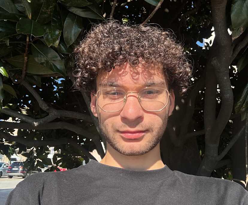 Lorenzo (21), $350, Non-smoker, No pets, and No children