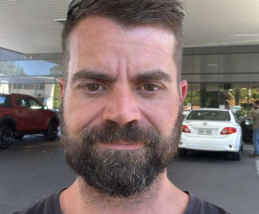 Roux (35), $250, Non-smoker, Have pets, and No children