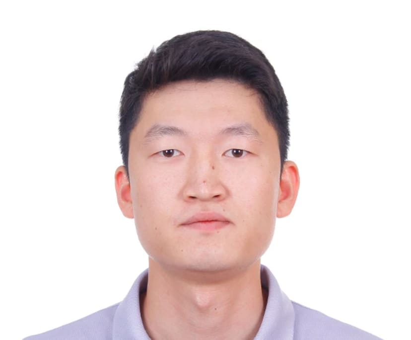 Anatoliy (30), $300, Non-smoker, No pets, and No children