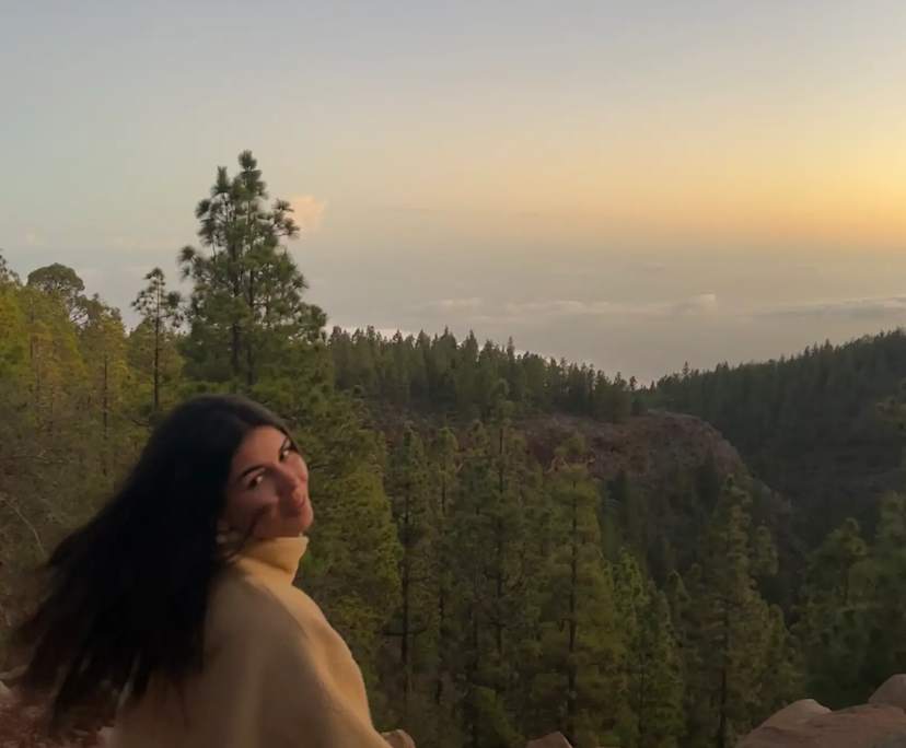 Marta (24), $450, Non-smoker, No pets, and No children