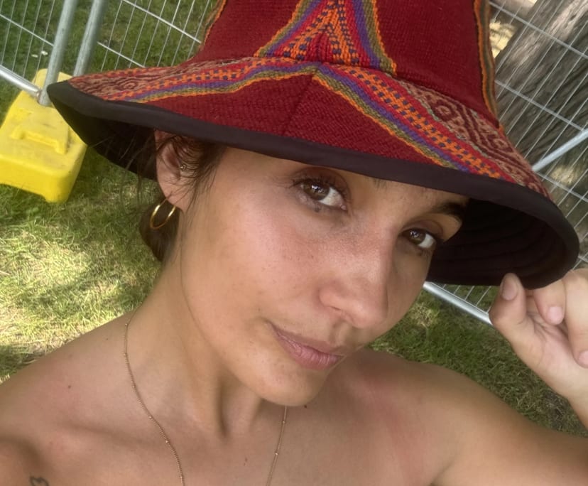 María