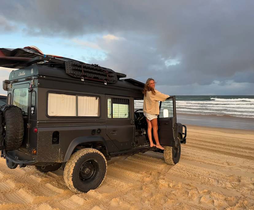 Alicia (26), $350, Non-smoker, No pets, and No children