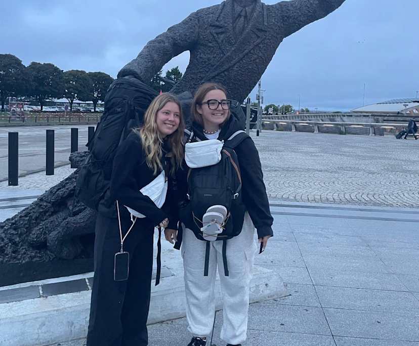 Clémence (21) and Coline (21), $300, 