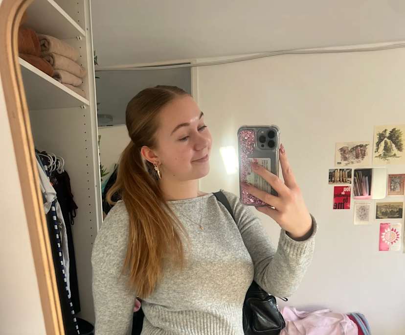 Sophie (19) and Leia (19), $600, 