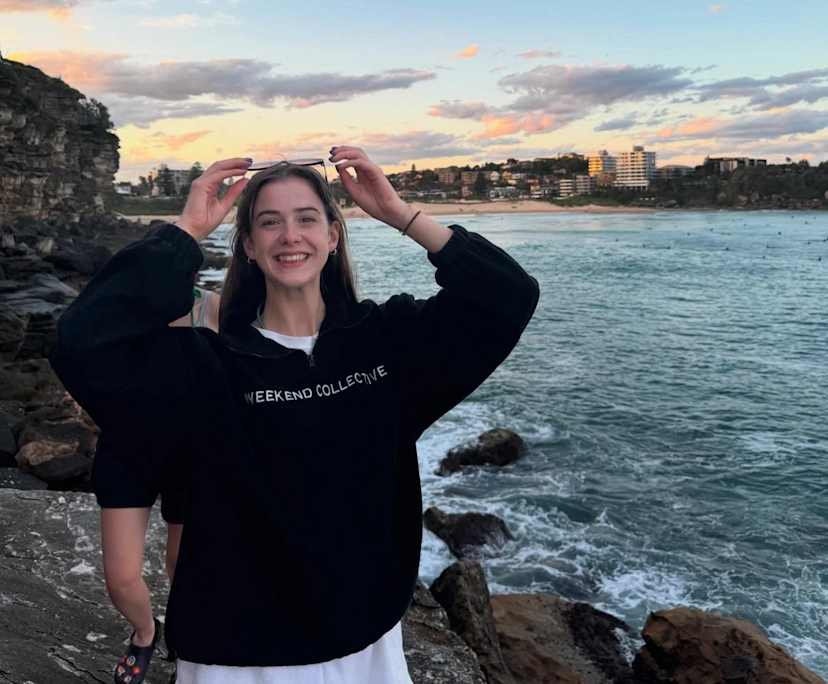 Chloe (26), $350, Non-smoker, No pets, and No children