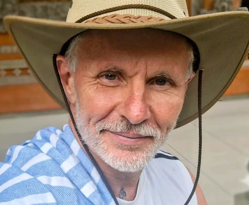 Patrick (51), $420, Non-smoker, Have pets, and No children