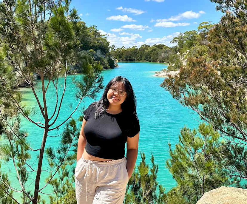 Sandra (30), $220, Non-smoker, No pets, and No children