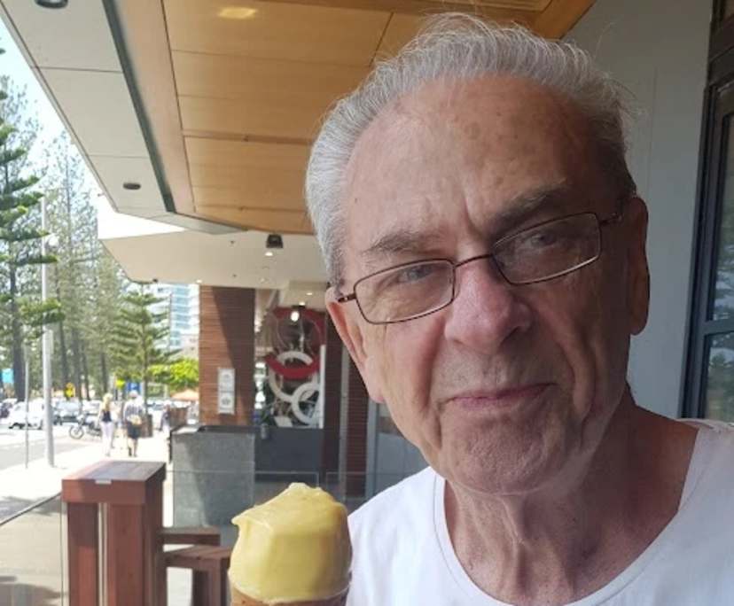 Chris Hocking (78), $320, Smoker, No pets, and No children