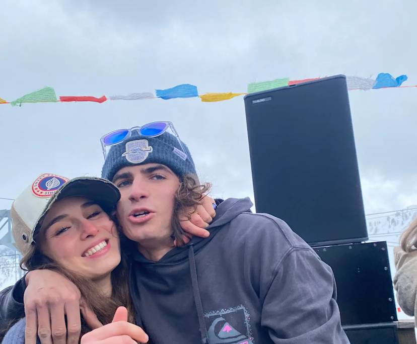 Etienne (22) and Amelie (22), $4,000, Non-smoker, No pets, and No children