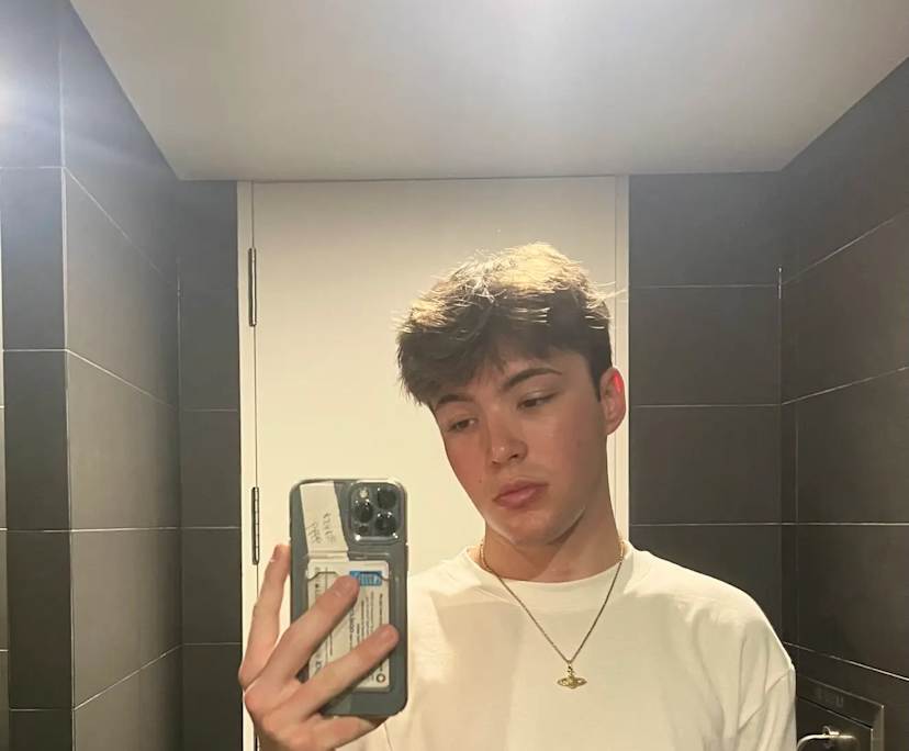 Harry (21), $350, Non-smoker, No pets, and No children