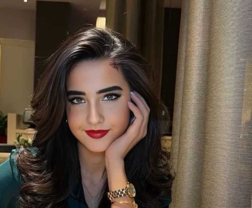 Marina (23), $180, Non-smoker, Have pets, and No children