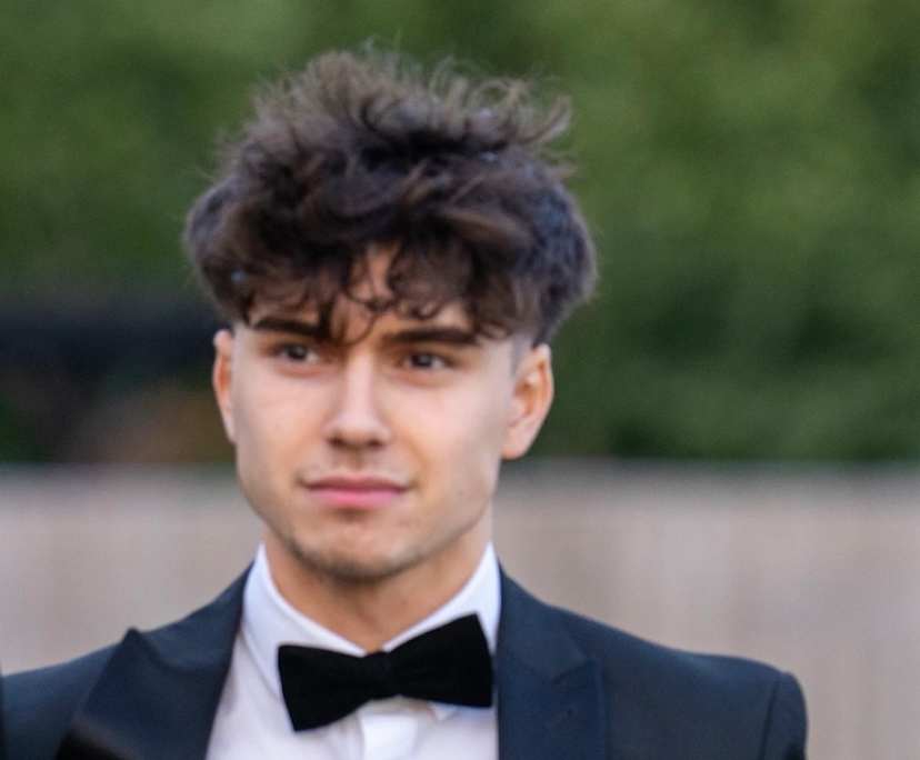 Rufus (18), $400, No pets, Non-smoker, and No children