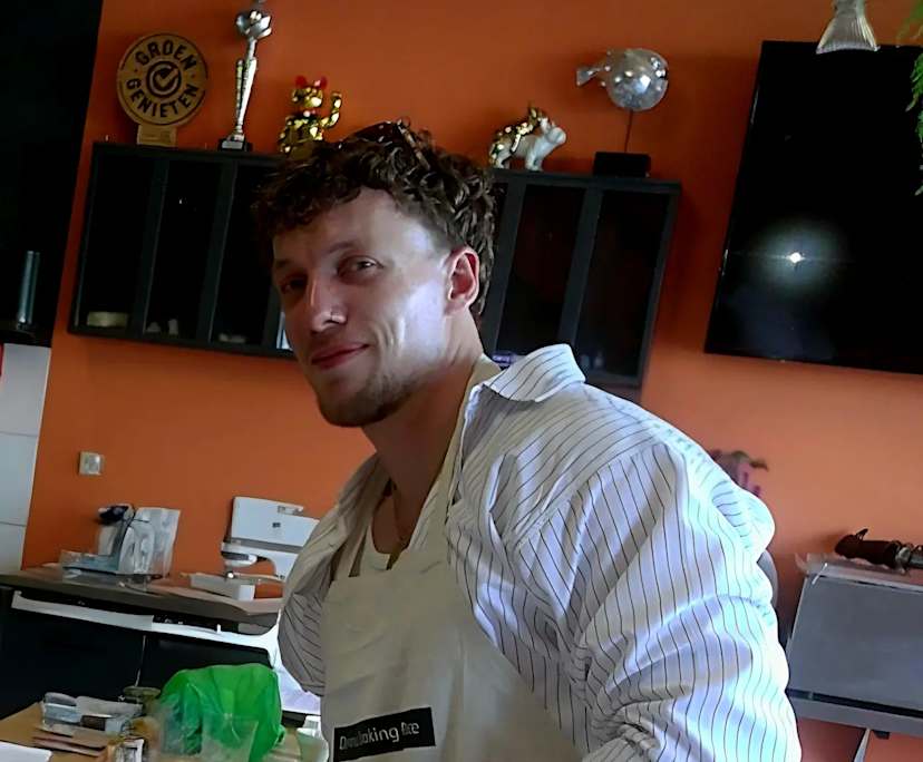 Bas