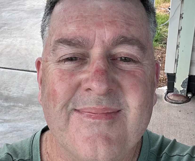 Dave (53), $300, Non-smoker, Have pets, and Have children