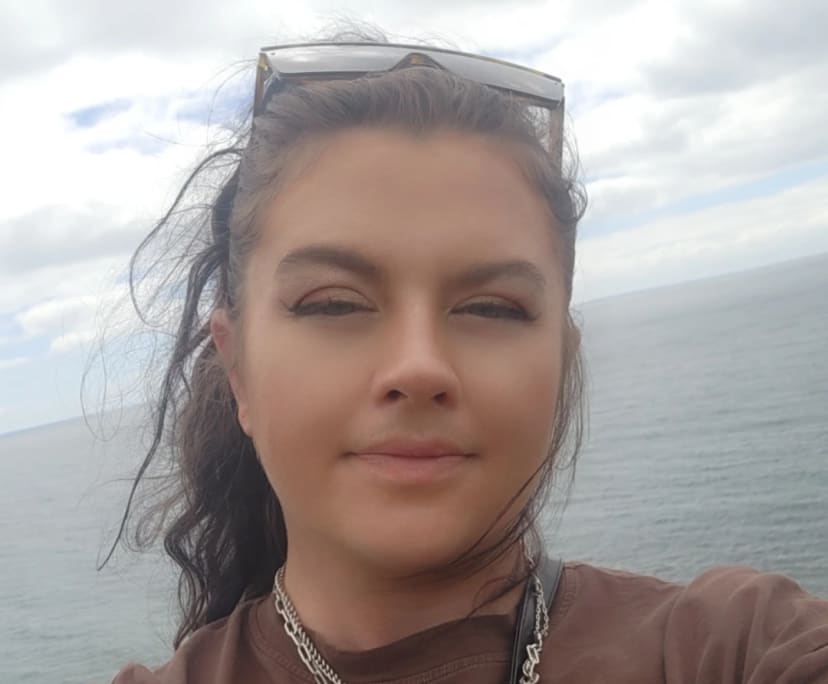 Ashlie (32), $350, Non-smoker, LGBTQIA+, No pets, and No children