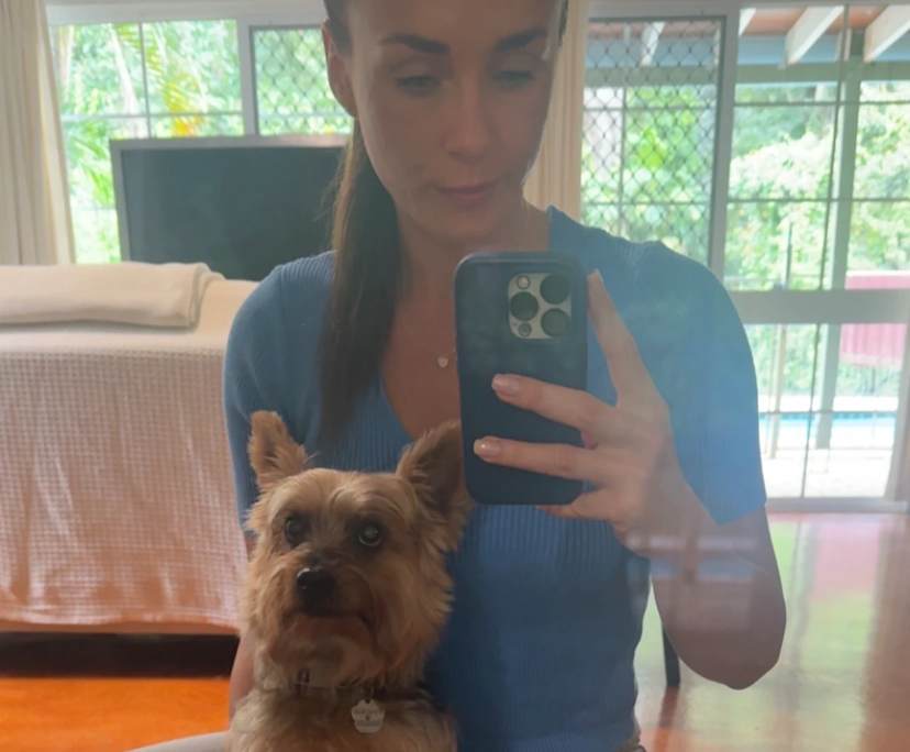 Alexandra (35), $300, Non-smoker, Have pets, and No children