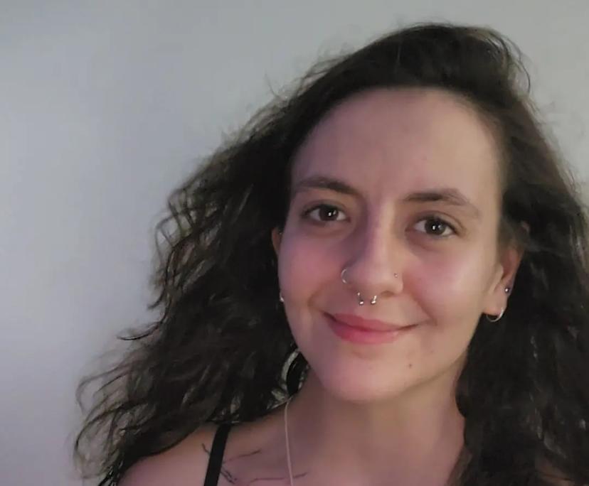 Destiny (24), $300, Have pets, Non-smoker, and No children