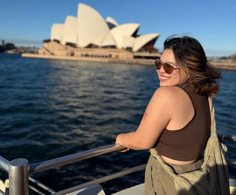 Supakorn (30), $250, Non-smoker, No pets, and No children