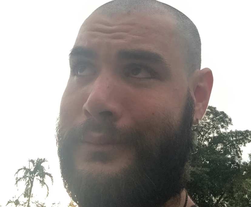 Tony (25), $350, Non-smoker, No pets, and No children