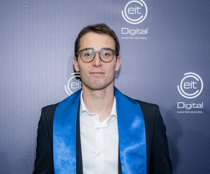 Remi (27), $350, Non-smoker, No pets, and No children