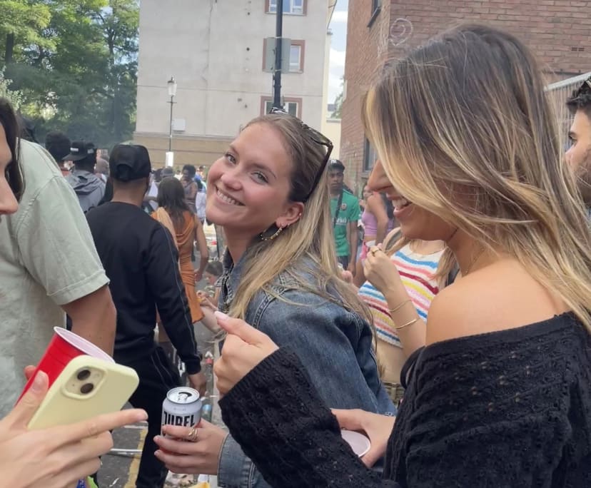 Martha (25), $480, Non-smoker, No pets, and No children