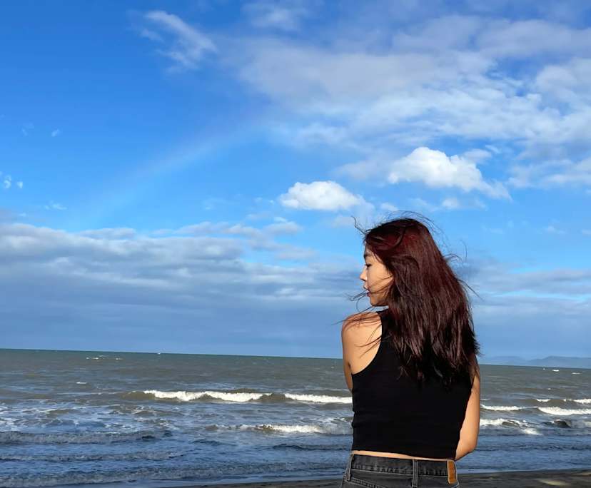 Eunchae Kim (25), $300, No pets, Non-smoker, and No children