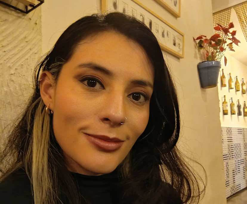 Catalina (33), $400, No pets, Non-smoker, and No children