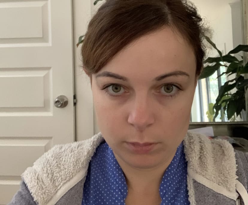 Samantha (36), $320, Have pets, No children, and Non-smoker