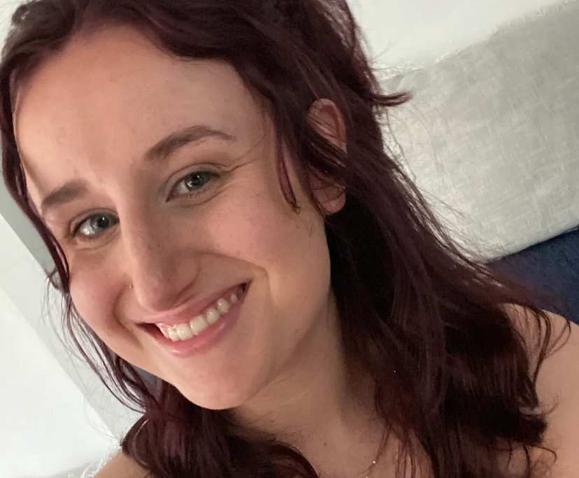 Hannah (23), $350, Have pets, Non-smoker, No children, and LGBTQIA+