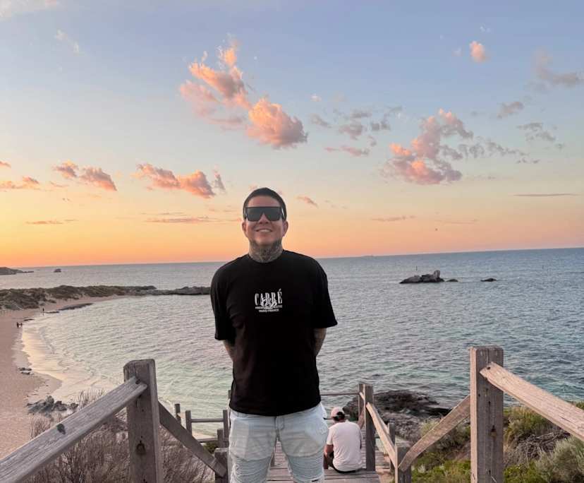 Michael (29), $280, Smoker, No pets, and No children