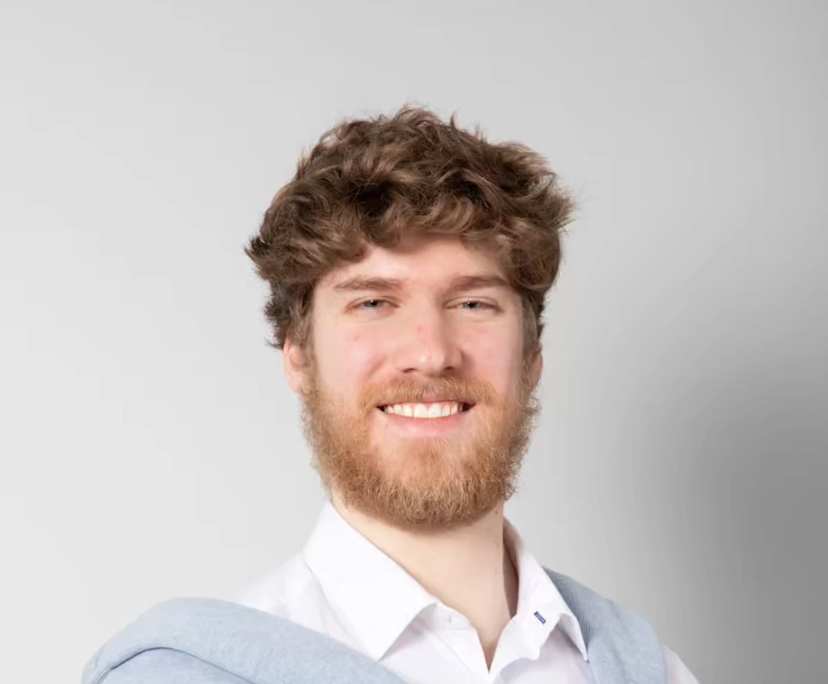 Jack (24), $350, Non-smoker, No pets, and No children