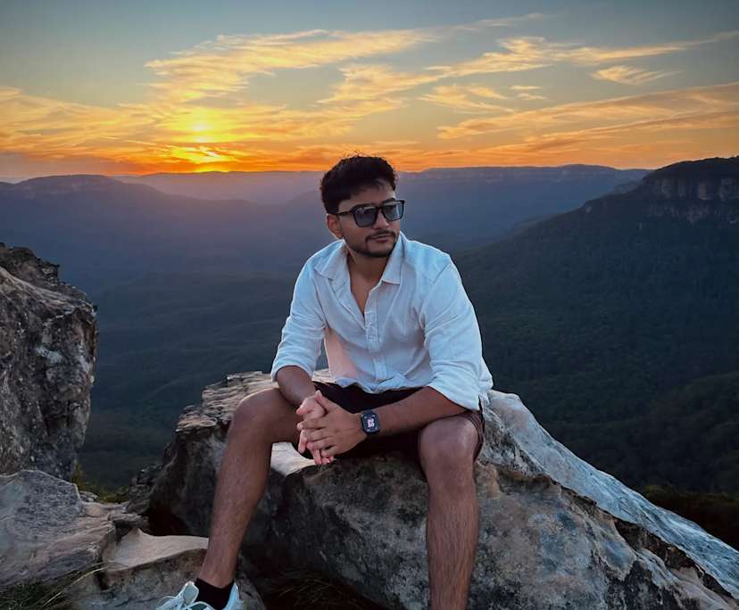 Kevin (23), $380, Non-smoker, No pets, and No children