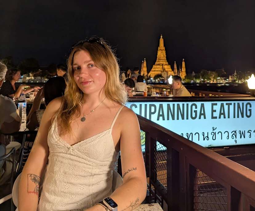 Jasmine (24) and Zoe (18), $300, 