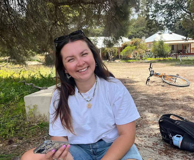 Rachel (28), $300, Non-smoker, No pets, and No children