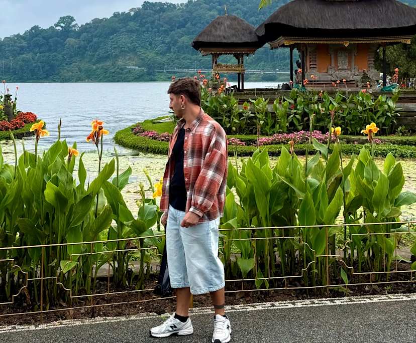 Patrizio Occhipinti (28) and William la cognata (25), $450, 