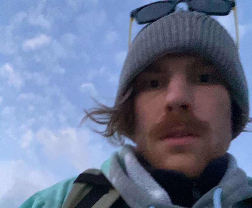 Jake (30), $300, Have children, Smoker, and No pets