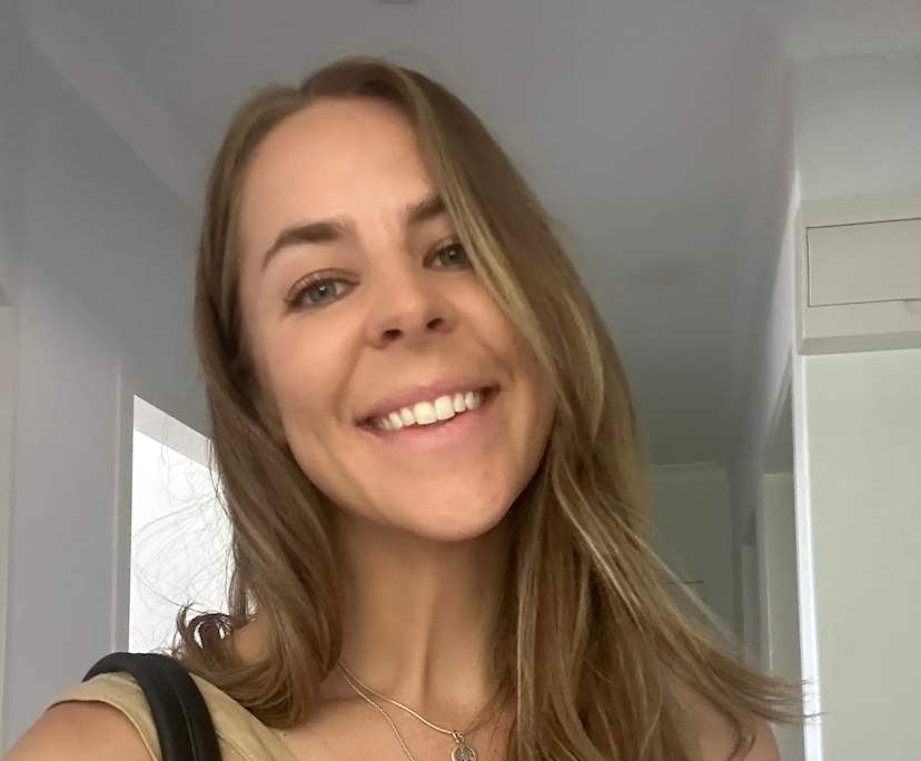 Holly (34), $250, LGBTQIA+, Non-smoker, No pets, and No children