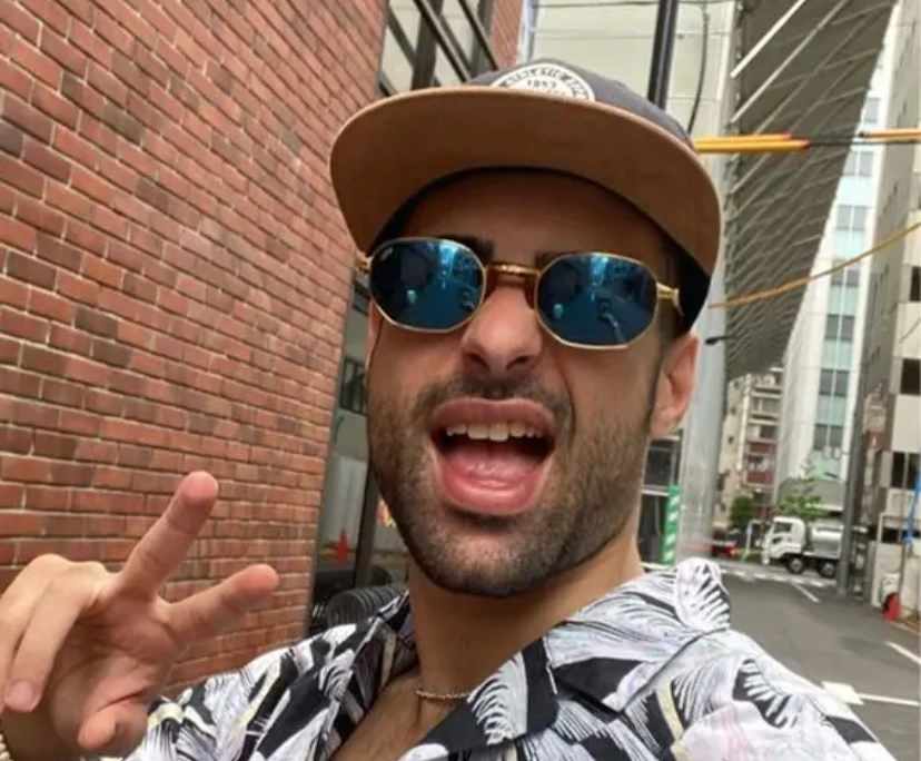 Tiziano (33), $500, LGBTQIA+, Smoker, No pets, and No children