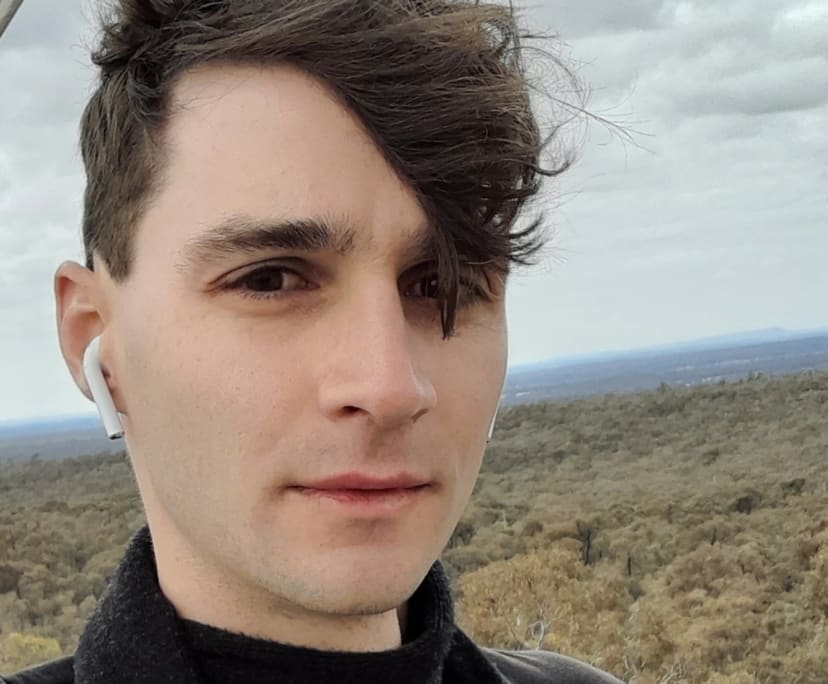 Adam (32), $500, Non-smoker, No pets, and No children