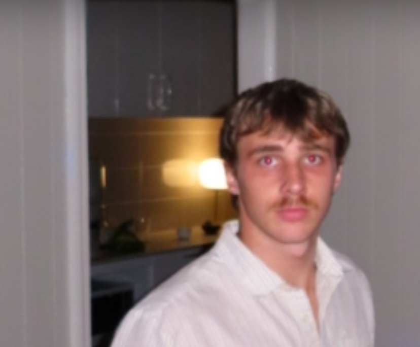 Corey (24), $350, Non-smoker, Have pets, and No children