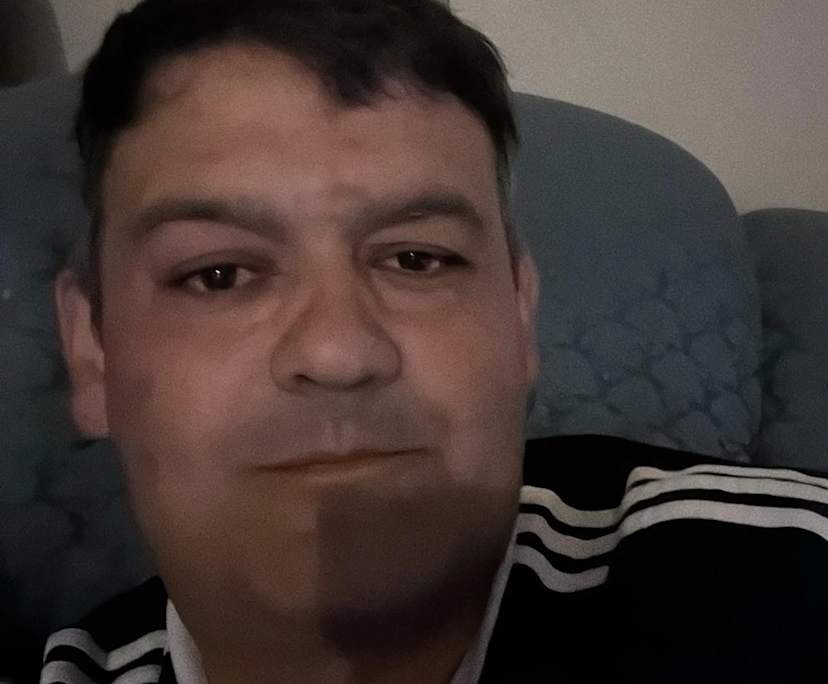 Nicholas (44), $400, LGBTQIA+, Smoker, No pets, and No children