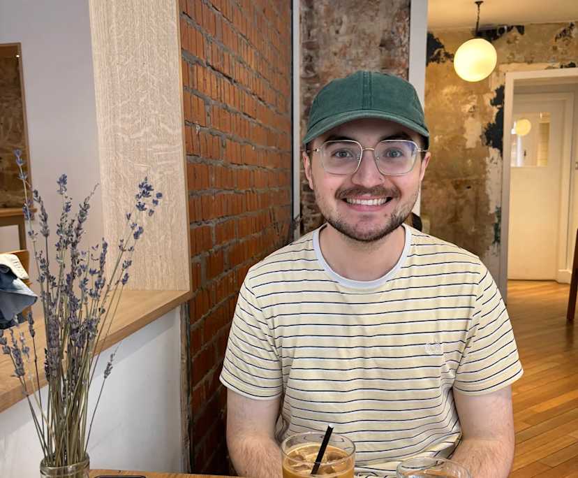 Lewis (27), $450, LGBTQIA+, Non-smoker, No pets, and No children