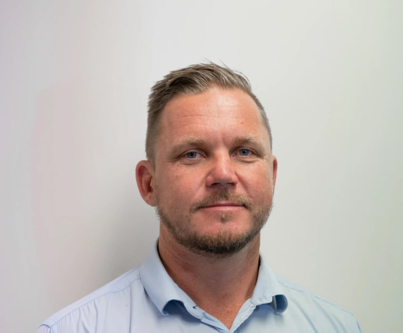 Charlie (45), $400, No pets, Non-smoker, and No children