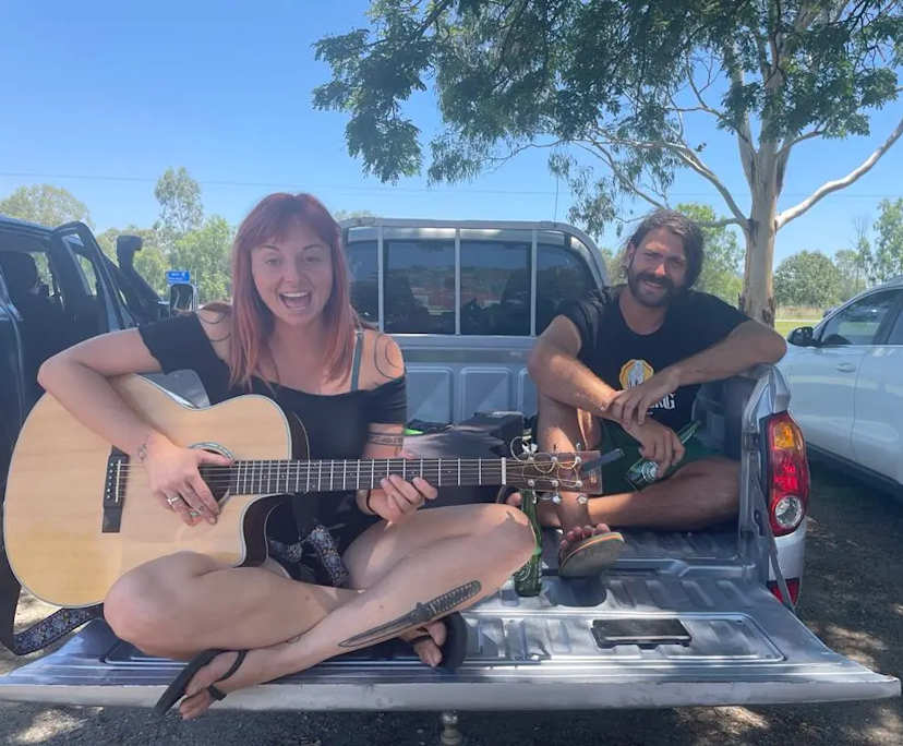 Leah (30) and Bailey (27), $500, Smoker, No pets, and No children