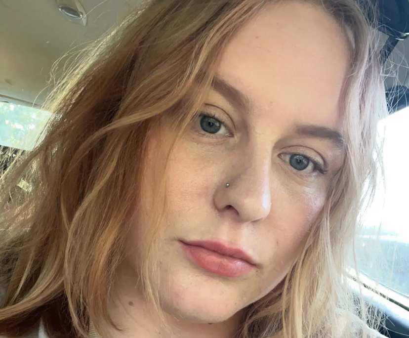 Chloe (26), $250, Smoker, No pets, and No children