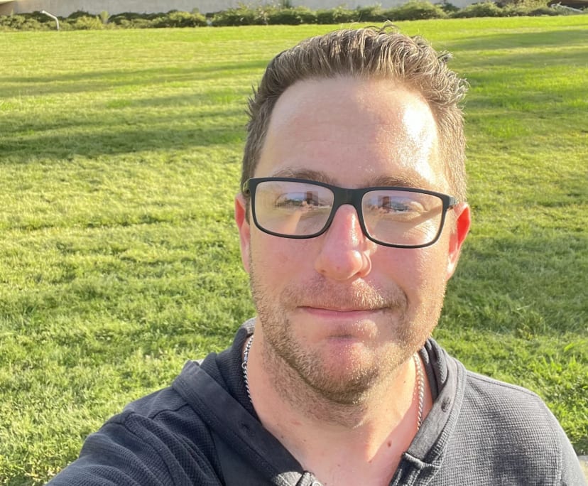 Hamish (34), $450, LGBTQIA+, Non-smoker, No pets, and No children