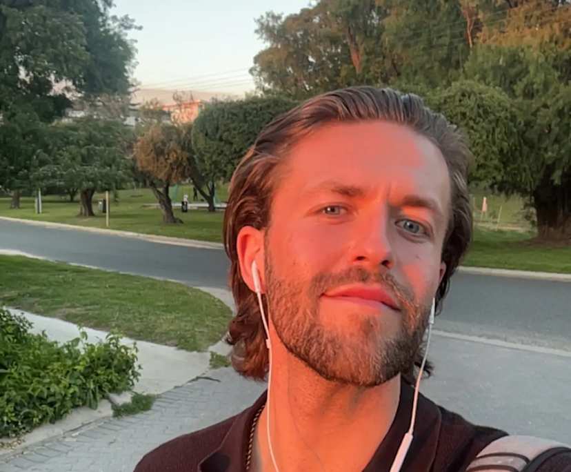 Christopher (28), $400, Non-smoker, No pets, and No children