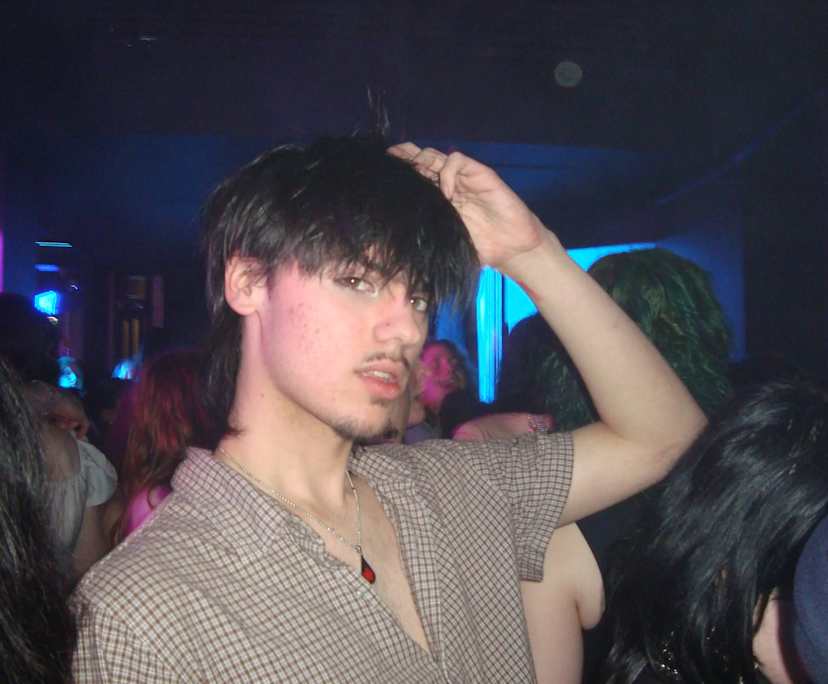 Julian (18), $350, LGBTQIA+, Non-smoker, No pets, and No children