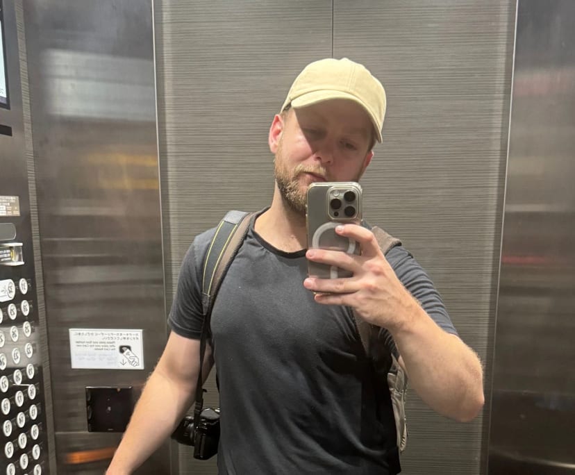 Jake (31), $375, Have pets, Non-smoker, No children, and LGBTQIA+