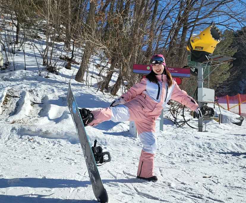 minji (26), $250, Non-smoker, No pets, and No children